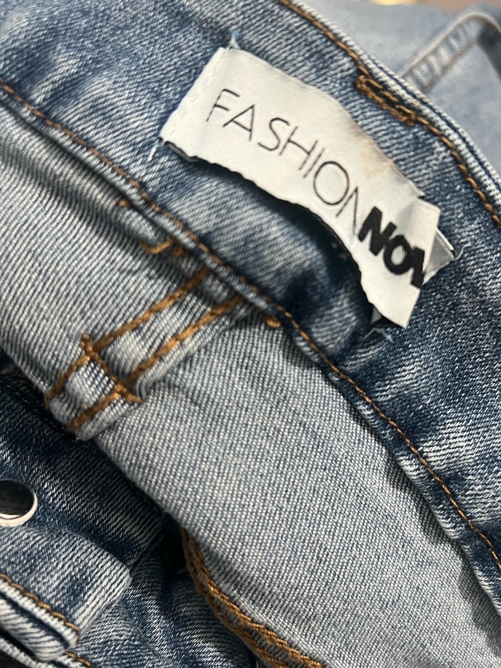 Fashion Nova Women's Wide Leg Jeans - Medium Blue Wash Size 9 Inseam 31 - Picture 7 of 7